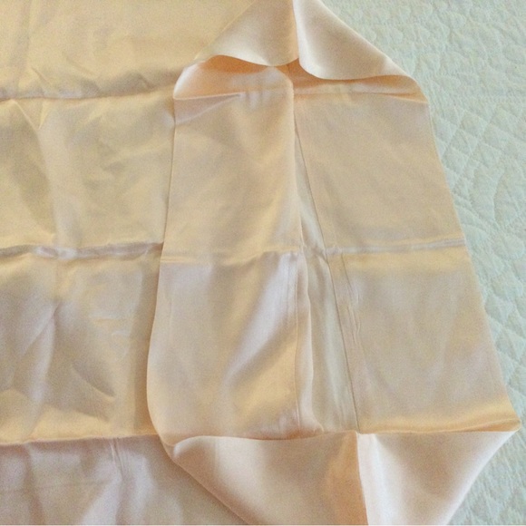 Dreamsacks Pink 100% Silk Pillowcase - Picture 9 of 9